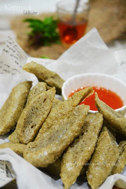 Keropok lekor dibuat dari isi ikan dan tepung ubi. Ilham Dapur: Homemade Keropok Lekor Kali Yang Seterusnya ...