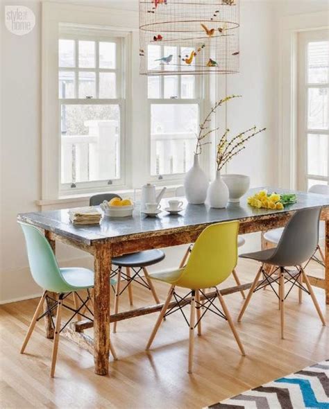 Our tejas carved rustic dining table set offers just the right amount of old spanish class and modern hacienda color. 25 Ways To Match An Antique Table And Modern Chairs - DigsDigs