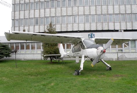 Eksportowano je do 24 krajów świata, w tym ponad 200 samolotów do usa. PZL-104 Wilga - Wikiwand