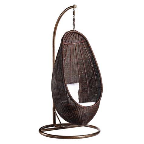 The outdoor hanging chairs come in a wide range of designs, and you can assess the several designs available out there, after which you can choose the best, which can work for your given outdoor décor. Hanging Chair for Bedroom