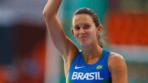 Fabiana murer fala da expectativa para o mundial de moscou, em agosto. REUTERS/Denis Balibouse