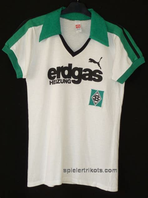 Ein trikot kann mit einer individuellen beflockung bestellt werden, so dass der fan zum teil der mannschaft werden kann. Gladbach Diebels Trikot : - Trikot Mönchengladbach ...