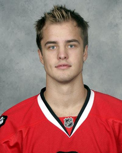 How many stanley cups has niklas hjalmarsson won? Шведский защитник "Chicago Blackhawks"