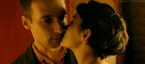 Danejones incredible young beauty makes passionate love. Hollywood'un Unutulmaz 8 Aşk Sahnesi : NeoTempo