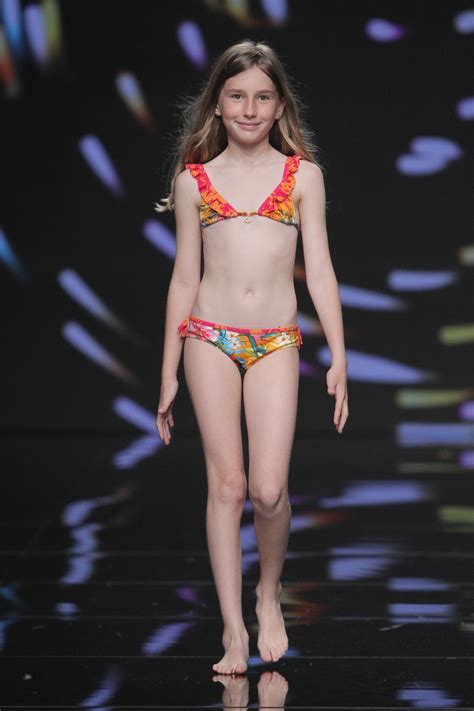 Tori praver swimwear fashion show ss2020 miami swim week 2019 nu wave swim. Gran Canaria Moda Cálida