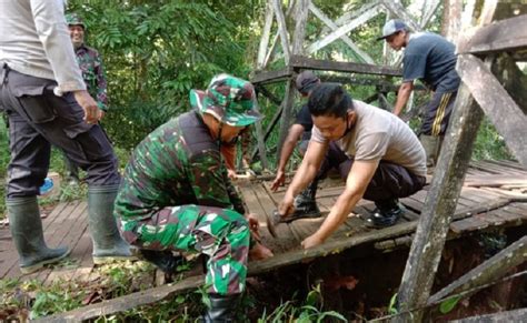 Untuk memperbaiki foto lama yang rusak dengan aplikasi ini, salah satunya kamu bisa menggunakan alat clone stamp. Jembatan Gantung di Perbatasan RI-Malaysia Rusak, TNI ...