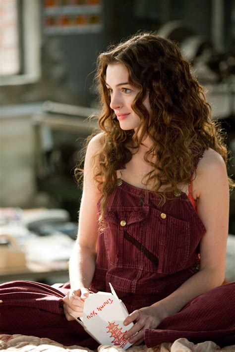 Dram, komedi, romantik yönetmen:edward zwick oyuncular:anne hathaway, jake gyllenhaal, david morse, gabriel macht, jaimie alexander, katheryn winnick, judy greer, hank azaria, nikki deloach. Picture of Anne Hathaway in Love and Other Drugs - anne ...