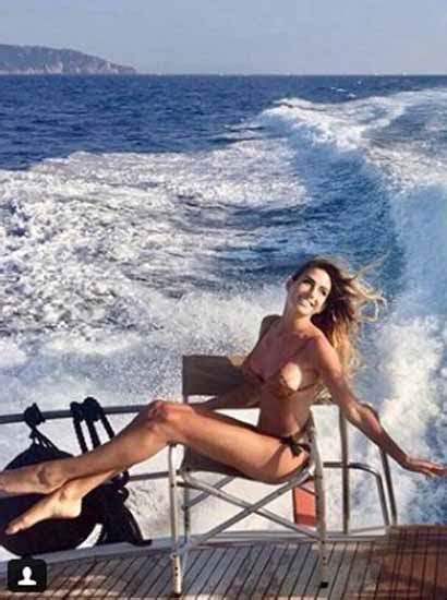I due sono stati avvistati a milano, in pieno centro città (continua.) il gossip è venuto fuori alla fine dello scorso dicembre, quando miralem e giorgia furono paparazzati nel pieno centro della città meneghina. Giorgia Rossi, guarda le foto private della sexy ...