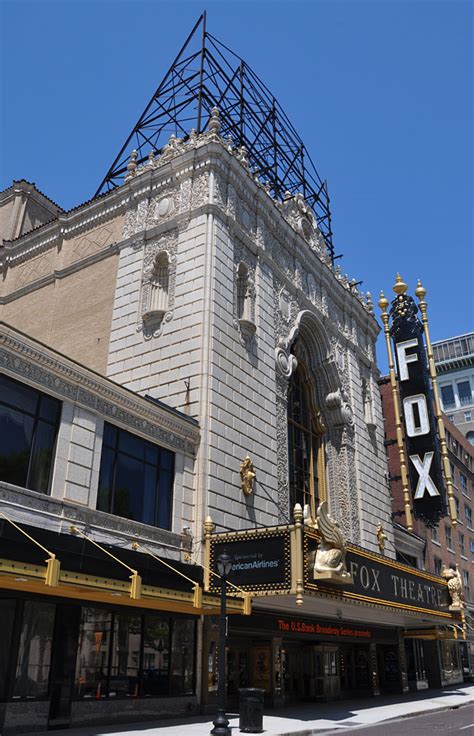 Catch a movie, browse an independent bookstore or hear a street performer on this popular stretch of delmar boulevard. St. Louis Movie Theatres | RoadsideArchitecture.com