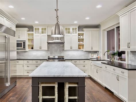 Unlike larger companies, we don't build inventory—we use a select set of suppliers who build your custom cabinetry just as you envision. New Kitchen Cabinets: What to Look For | CabinetCorp