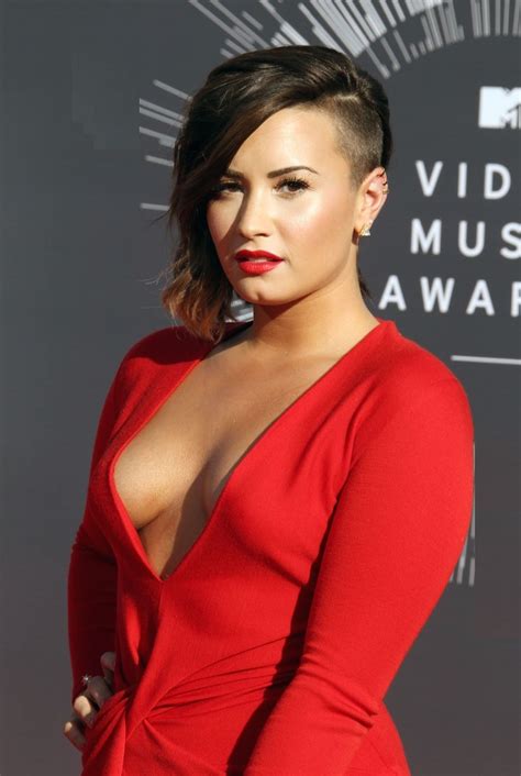 In the latest docuseries dancing with the devil, the singer shared she has a strong bond with her mother. Demi Lovato Bio, Net Worth, Measurements, Body Statistics ...