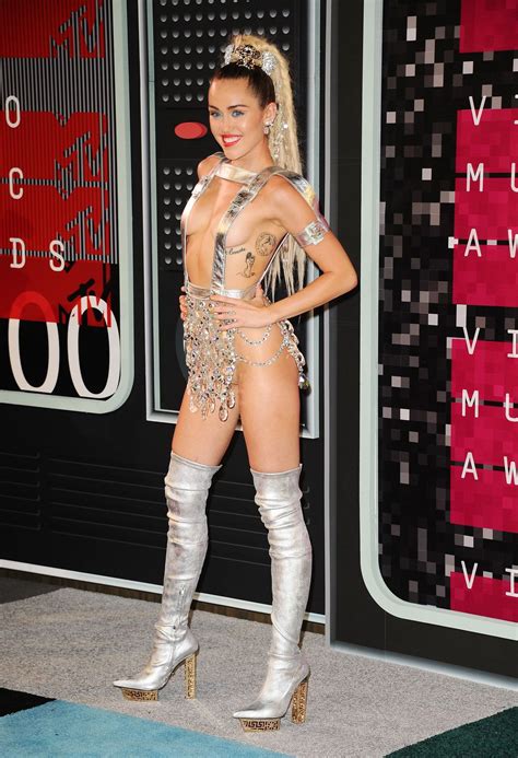 Miley ray cyrus, known initially as destiny hope cyrus, is an american teenage icon turned singer, who's famous for her portrayal on the hit tv show, hannah montana. Miley Cyrus New Sexy photos 08/30/2015 - The Fappening ...