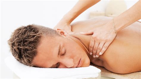 What is deep tissue massage? What to Expect from Your First Deep Tissue Massage ...