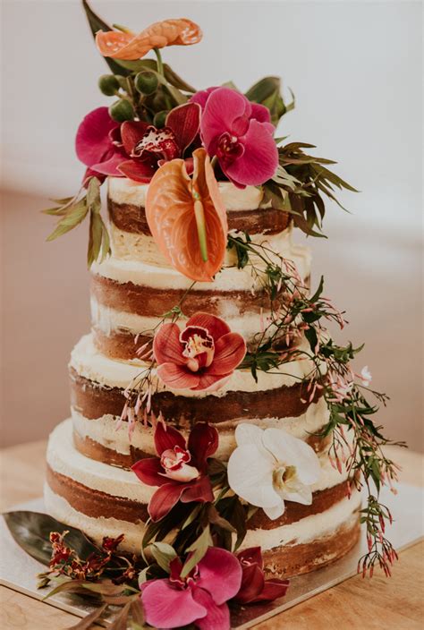 The best wedding cake flavor ideas and combinations. Best Filling In Wedding Cake / Wedding Cake Trends: Opulent & Exotic Wedding Fruit Cakes ... : I ...