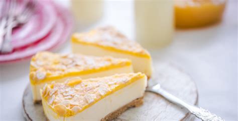 Une délicieuse recette bien citronnée, facile et rapide. Recette cheesecake au citron à base de philadelphia ...