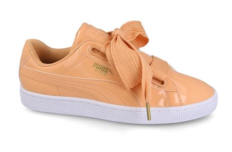 This nice touch reflects the puma is the global athletic brand that successfully fuses influences from sport, lifestyle and fashion. Puma Basket Heart Patent 363073 16 | Oranje | kopen voor ...