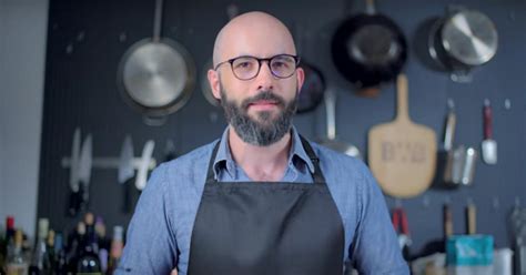 One part chef, one part filmmaker, generous dash of irreverent youtube personality, heaping handful of bourbon enthusiast, cyclist and karaoke singer pinned tweet. Does Andrew Rea From 'Binging With Babish' Have a ...