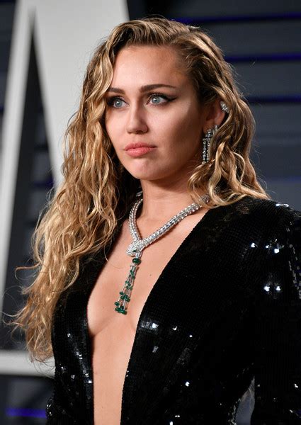 Miley cyrus, joan jett & the blackhearts. Miley Cyrus Long Curls - Newest Looks - StyleBistro