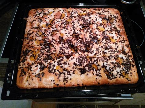 Backen, stäbchenprobe mit dem zahnstocher nicht vergessen. Buttermilch-Kokos-Mandarinen-Kuchen - Rezept - kochbar.de