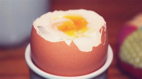 Hidangkan dan nikmati sajian olahan telur berbumbu yang lezat dan enak di rumah anda. Aku Membeli 6 Telur, Lalu 2 Telur Pecah Dan 2 Telur Ku ...
