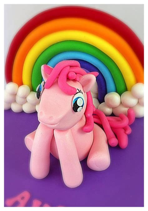 Karakter ini berdasarkan dari my little pony generasi ke tiga dengan nama yang sama. My Little Pony - Pinkie Pie - CakeCentral.com