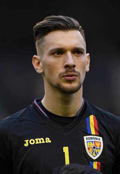 Fără meci jucat în acest sezon la inter, fiind rezerva eternă a lui samir handanovic, ionuț radu ar putea părăsi gruparea milaneză la. Inter, Radu: "Contentissimo per il mio debutto in serie A ...