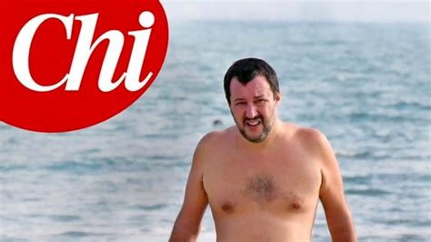 C'è da aggiungere che salvini è anche vicepremier, e lo rivendica tutti i giorni. FOTO | Matteo Salvini in versione papà, eccolo al mare ...