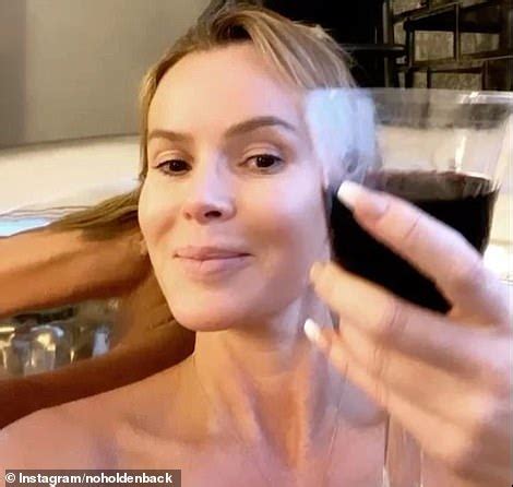 • wife & mama ‍ actress • judge @bgt • presenter @thisisheart • singer @emirecords • 'songs from my heart' album. Ein Blick in Amanda Holden SEHR aufwendigen lockdown ...