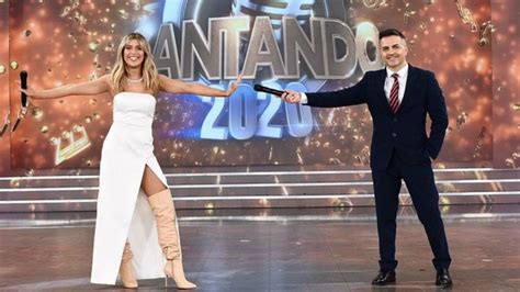 Lo cierto es que el miércoles se conoció que agustín sierra e inbal comedi son los primeros finalistas del programa. Cómo fue el rating del Cantando 2020 en su semana debut - Diario Panorama