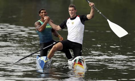 Isaquias queiroz é campeão olímpico. Isaquias ganha medalha de prata, a primeira da canoagem do ...