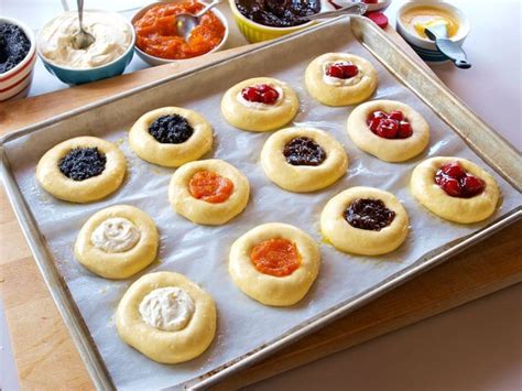 Fill with your favorite filling, and press into the top a generous pinch of posipka. Kolache Recipe - Make Traditional Czech Kolaches at Home