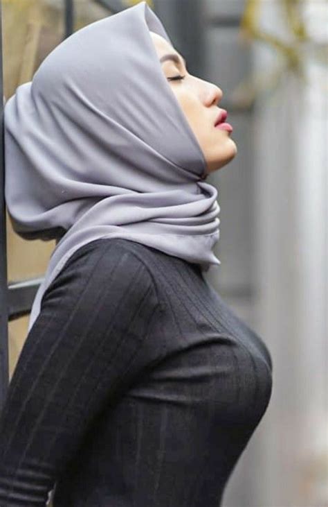 Maybe you would like to learn more about one of these? Pengen di masukin mas ukhti nonjol di 2020 | Hijab chic ...