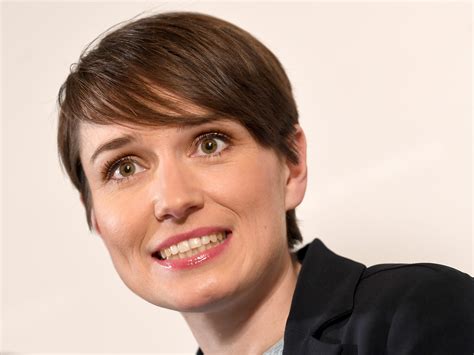 Sigi maurer, born 19 march 1985 rum, tyrol) is an austrian politician, and former student representative, (gras). Sigrid Maurer statt Werner Kogler Klubchefin der G ...