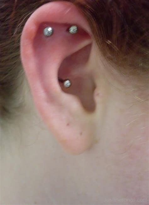 Best dual lobe and inner conch piercing idea picture for girls. Double Helix And Inner Conch Piercing