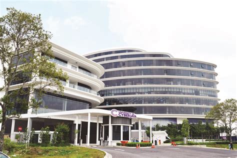 A reputable international university focusing on computer science, business, accounting, medical sciences and healthcare. University of Cyberjaya - Minda Global