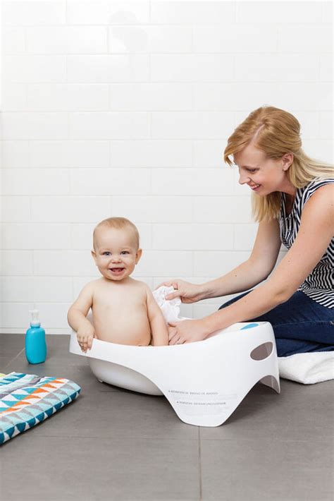 The best baby bathtubs are comfortable, efficient, portable, and safe. Boon Soak™ Bathtub | Babies R Us Canada
