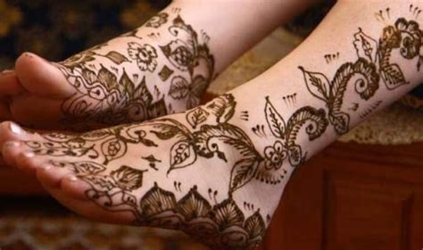 21 desain gambar henna tangan pengantin terbaru 2020 sumber : Kumpulan Gambar Lukisan Henna Simple dan Cantik Untuk Pemula