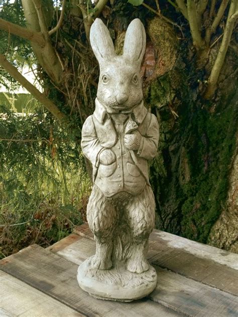 Start your christmas shopping at christmaslabs and explore rabbit garden statue at all the leading christmas online stores in united states: Steinfigur 'Peter Rabbit' | Garden art sculptures, Rabbit ...