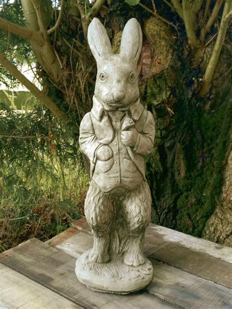 Start your christmas shopping at christmaslabs and explore rabbit garden statue at all the leading christmas online stores in united states: Steinfigur 'Peter Rabbit' | Garden art sculptures, Rabbit ...