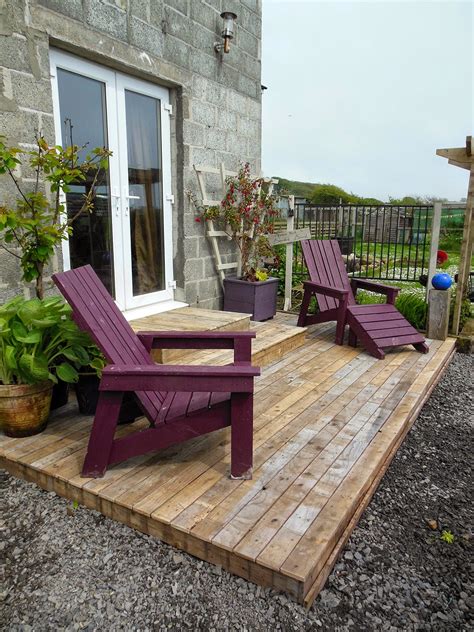 Your diy pallet adirondack chair is now assembled and sanded! Coach House Crafting on a budget: Easy DIY Pallet wood ...