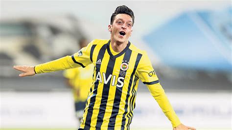 Maybe you would like to learn more about one of these? Mesut Özil'den Beşiktaş derbisi öncesi paylaşım