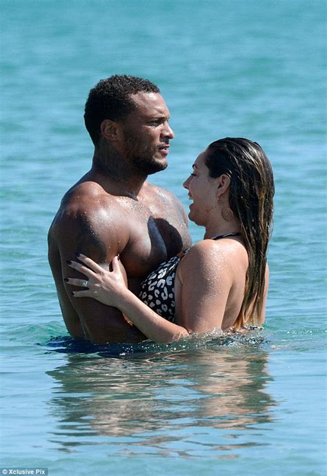 Sep 27, 2014 · kelly brook has split from fiancé david mcintosh. Kelly Brook 'dumped David McIntosh over his 'closeness to ...