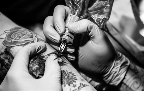 10+ hình xăm chữ nhẫn ở tay, lưng, chân đẹp ý nghĩa thư pháp | tattoo trung hoa. Hình xăm chữ nhẫn: Lời khẳng định đẳng cấp trong thế giới ...