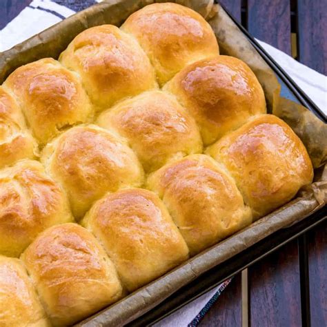 We combine large portions and great value to give you legendary food at a. Texas Road House Dessert - CopyCat Texas Roadhouse Rolls ...