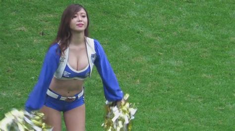 Despite not actually performing the music themselves, they have gained popularity through their theatrical live shows. 【Cheerleading】ガンバ大阪 チアダンスチームがセクシーな衣装で ...