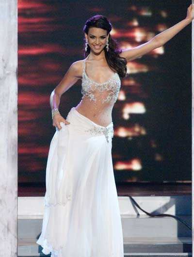 Elisa Najera, Miss Mexico 2008, poses in her evening gown ...