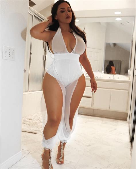 Trying on fashion nova curve winter sets. Fiorella Zelaya : Pin on Fiorella Zelaya aka miss Peru ...