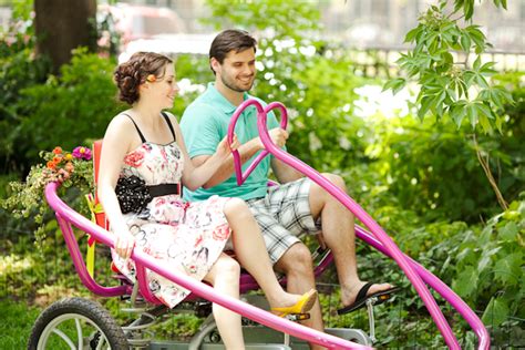 Novel ini memberi kesedaran tentang isu betapa pentingnya pengaruh rakan sebaya. !~.alam maya seorang puteri~!: photoshoot wift bicycle