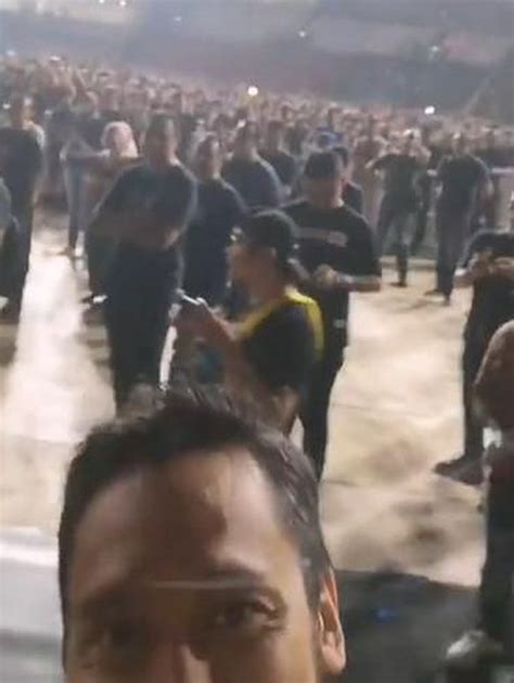 We did not find results for: 6 Gaya Selebriti Saat Nonton Konser Guns N' Roses - Foto 1