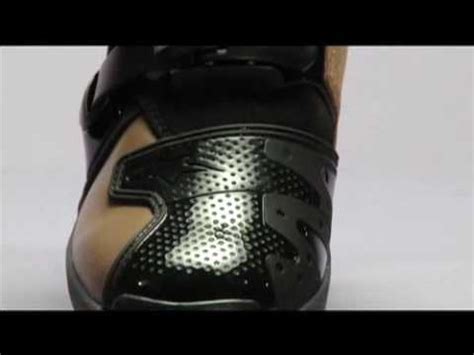 Alpinestars boots have internal structure to provide flexibility, movement and comfort of the foot while riding. 2010 Alpinestars Tech 2 Boot - YouTube